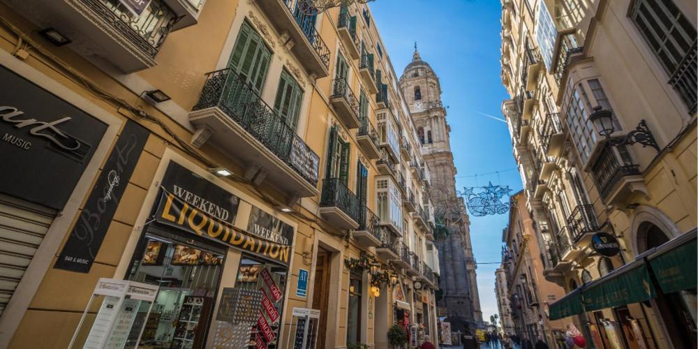 Chic Casa Cathedral At Calle Fresca 2-Bedroom Apartment In Malaga City Center المظهر الخارجي الصورة